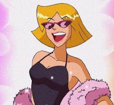 Clover Totally Spies Icon, Totally Spies Drawing, Totally Spies Pfp, Totally Spies Clover, Blonde Hair Cartoon, Clover Totally Spies, Spy Girl, 2000s Cartoons, Flipagram Instagram