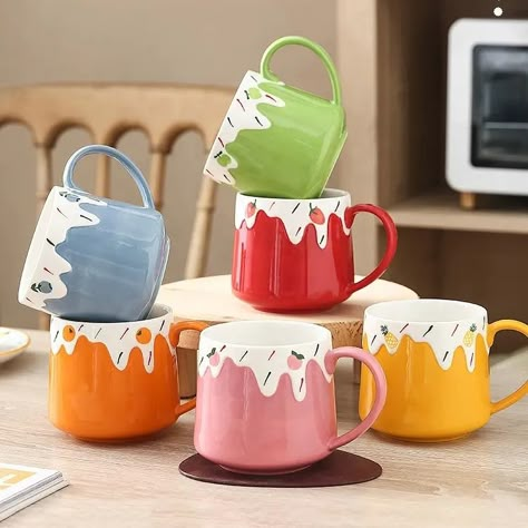 Mug Designs Painted Easy, Mug Coloring Ideas, Cute Mug Painting Ideas Easy, Aesthetic Mug Painting, Mug Painting Ideas Aesthetic, Mug Designs Painted, Mug Art Paint, Hand Painted Mugs Ideas, Coffee Mug Painting Ideas