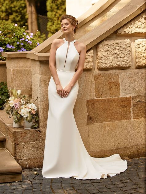 Are you a modern bride-to-be who is looking for a simple crepe wedding dress? Moonlight Tango T954 is the right mermaid wedding dress for you. It features a halter neck with illusion insets and an illusion racer back. It features a beaded trim at illusion back neckline to add a little sparkle, making it more interesting while keeping simple and classic. #weddingdress #mermaidweddingdress #simpleweddingdress Halter Bridal Gowns, Racerback Wedding Dress, High Neck Mermaid Wedding Dress, Shoulders Drawing, Halterneck Wedding Dress, Halter Wedding Gown, Wedding Dress High Neck, Modern Mermaid, High Neck Gown