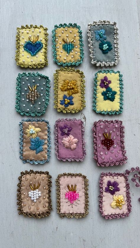 Sewn Jewelry, Fiber Art Jewelry, Fabric Brooch, Felt Jewelry, Fiber Jewelry, Textile Jewelry, Brooches Handmade, Embroidery Inspiration, Diy Embroidery