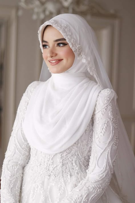 Muslimah Wedding Dress Simple, Egypt Wedding Dress, Veil Wedding Hijab, Veiled Dresses, Egypt Wedding, Muslim Wedding Dress Hijab Bride, Islamic Wedding Dress, Pride Dress, Wedding Dress Hijab