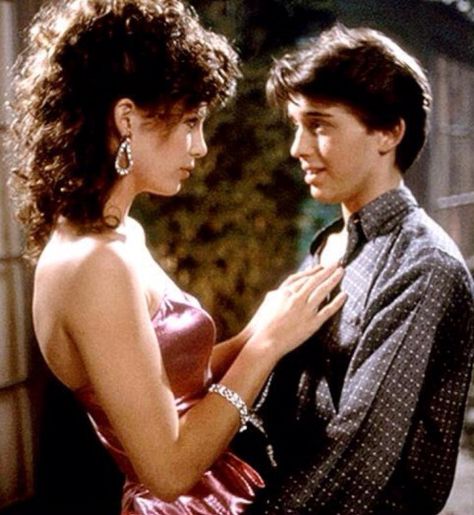 I would have given anything to trade places with Ilan Mitchell Smith in this scene from Weird Science. Ilan Mitchell Smith, Weird Science Movie, Kelly Lebrock, Anthony Michael Hall, John Hughes, The Eighties, Weird Science, 80s Movies, Hey Good Lookin