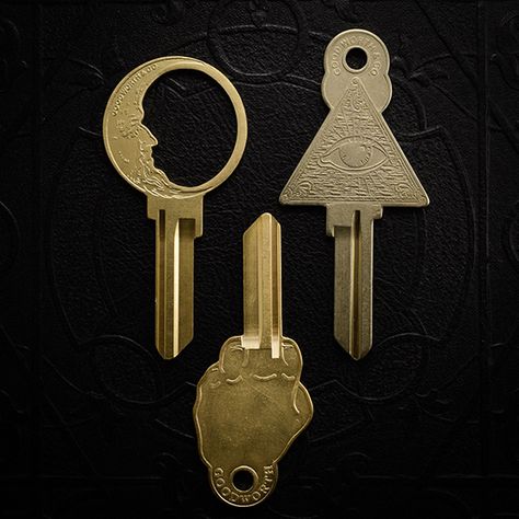 These key blanks from jeweler Erica Weiner are easily the best I’ve ever seen. Choose from three designs – Good... Cute Keys Aesthetic, Key Blanks, Unique Key, Weiners, Key To My Heart, Key Design, Humble Abode, Housewarming Gifts, Home N Decor