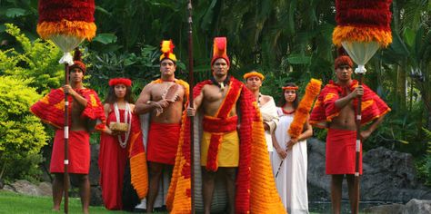 Oahu Attractions | Explore Oahu with Go City® Hawaiian History, Polynesian Cultural Center, Polynesian Village, Kualoa Ranch, Hanauma Bay, North Shore Oahu, Hawaiian Culture, Polynesian Culture, Hawaiian Luau