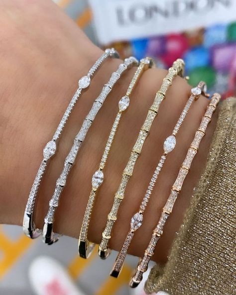 Bezel Set Marquise, Gold Bracelets Stacked, White Gold Bangle, Diamond Bracelet Design, Diamond Earrings Design, Bangles Jewelry Designs, Bangles Bracelets, Turkish Jewelry, Gold Bangles Design