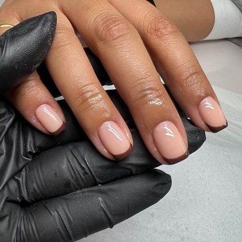 Brown Tip Manicure, Brown French Tip Dip Nails, Brown Tip French Nails, Short French Nails Ideas, Short Nail Designs Brown, Winter French Tip Nails Square, Milky Brown Nails, Biab Nails French, Short Brown Nails Ideas