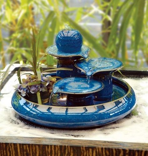 Relaxing Indoor Fountain Ideas (24) Vortex Water, Indoor Water Features, Bored Art, Indoor Water Garden, Diy Water Fountain, Tabletop Water Fountain, Diy Fountain, Indoor Water Fountains, Small Fountains