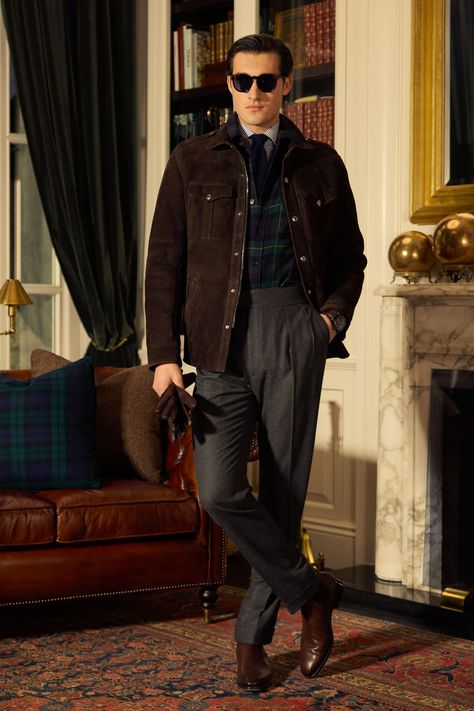 Ralph Lauren Fall 2024 Menswear Fashion Show | Vogue Ralph Lauren Ad Campaigns, Ralph Lauren Ad, Men Aesthetic Outfits, Ralph Lauren Purple Label Men, Men Fashion Photoshoot, 2024 Menswear, Ralph Lauren Fall, Ralph Lauren Menswear, Fall Outfits Men