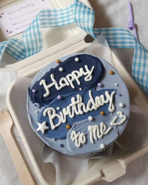 Aesthetic Cake Ideas, Aesthetic Bento, Korean Lunch Box, Boys Lunch Boxes, Bolo Vintage, Blue Birthday Cakes, Cake For Boyfriend, Anime Bento, Happy Birthday Blue