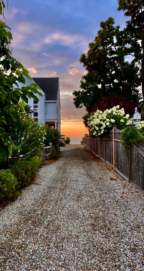 Beach House With Hydrangeas, Connecticut Beach House, Greenwich Ct Aesthetic, Hartford Connecticut Aesthetic, Greenwich Connecticut Aesthetic, New Haven Connecticut Aesthetic, Connecticut Beaches, East Coast Summer Aesthetic, Connecticut Aesthetic