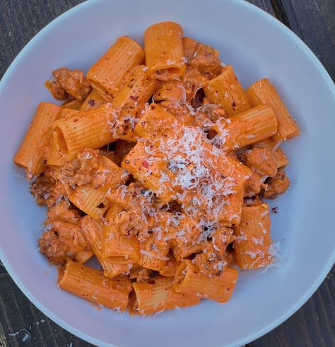 Pasta Alla Vodka With Sausage, Rigatoni Vodka Pasta Recipes, Easily Family Dinners, Vodka Sauce Pasta Sausage, Creamy Spicy Sausage Pasta, Vodka Sauce Pasta With Ground Turkey, Spicy Vodka Sauce Pasta, Vodka Sauce With Sausage, Chicken Vodka Sauce Pasta