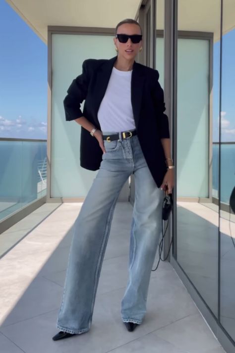 Jean Outfits Elegant, Blue Jeans Outfit Dressy, Wide Light Jeans Outfit, Blue Jeans Elegant Outfit, Wide Led Black Jeans Outfit, High Waist Blue Jeans Outfit, Wide Leg Elegant Outfit, White Leg Jeans Outfits, Tie Waist Jeans Outfit