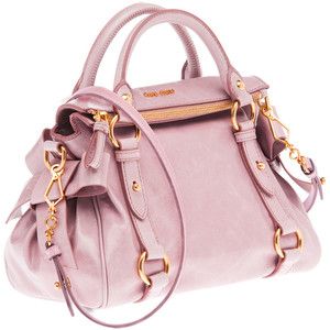 love! Miu Miu Bag Outfit, Bow Purse, Miu Miu Bag, Bow Bag, Mini Bows, Pretty Bags, Leather Bows, Cute Bags, Christmas Presents