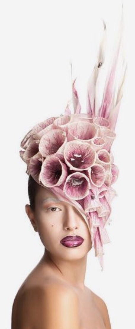 Avant garde hair Avant Garde Hats Headpieces, Futuristic Ethereal, Avant Garde Headpiece, Avant Garde Hairstyles, Avant Guard, Purple Cups, High Fashion Hair, Avant Garde Hair, Philip Treacy