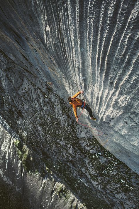 Rock Climbing Photography, Summer Photoshoot Ideas, Railay Beach, Rock Climbing Gear, Climbing Gear, Outdoor Climbing, Summer Photoshoot, Rock Climbers, Ice Climbing