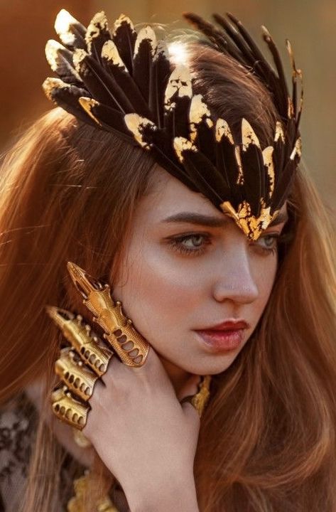 How To Make A Feather Crown, Headpiece Diy Feather, Feather Inspired Fashion, Feather Crown Headpieces, Feather Costume Ideas, Feather Headpiece Diy, Feather Crown Diy, Head Dress Headpieces, Feather Reference