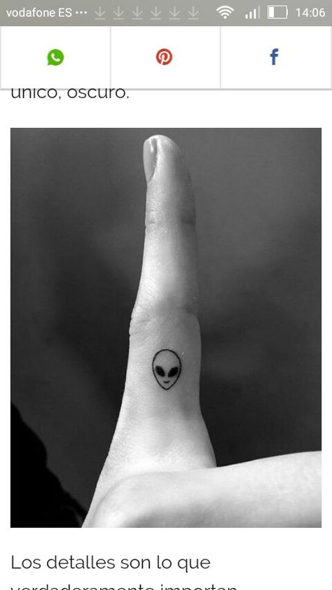 Man Tattoo Ideas, Tattoo Alien, Tattoo Ideas For Woman, Finger Image, Tumblr Tattoo, Tattoo Line Art, Sketches Tattoo, Line Art Minimal, Fashion Tattoos