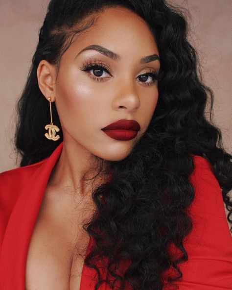 Make Up Diy, Red Lips Makeup Look, Festival Make Up, Red Lipstick Makeup, Summer Makeup Looks, Red Lip Makeup, Brown Skin Makeup, Fall Makeup Looks, Matte Lipsticks