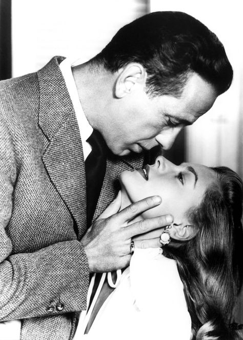 Old Hollywood on Twitter: "Humphrey Bogart and Lauren Bacall in a publicity still for Dark Passage (1947)… " Klasik Hollywood, Bogie And Bacall, Bogart And Bacall, Irwin Allen, Sofia Loren, Edward Norton, Faye Dunaway, Camila Morrone, Hollywood Couples