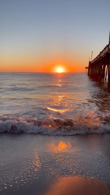 Virginia Beach Pictures, Virginia Beach Aesthetic, Corey Matthews, Virginia Beach Vacation, Portsmouth Virginia, Virginia Beach Oceanfront, Waves Sunset, Surf Aesthetic, Va Beach