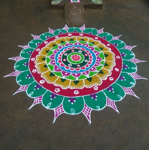 Big Round Rangoli Design, Round Rangoli Design, Rangoli Big, Margali Kolam, Chikku Kolam, Gym Cake, Poo Kolam, Stitching Classes, Lotus Rangoli