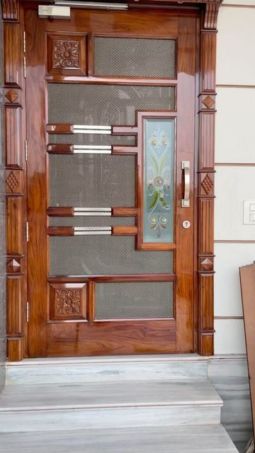 Mesh Doors Design For Main Door, Mesh Door Design Wooden, Wooden Jali Door Design Modern, Main Door Jali Design Entrance Modern, Jali Door Design Modern, दरवाजा डिजाइन, Main Door Design Photos, Jali Door, Latest Door Designs