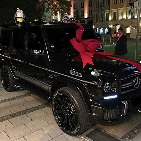 Surprise your wife with the G Wagon 🎁 Tag your love! 💙 #bigtoys Black Mercedes, Luxury Boat, Mercedes G Wagon, Top Luxury Cars, Lux Cars, Car Goals, Luxury Lifestyle Dreams, 2025 Vision, Fancy Cars