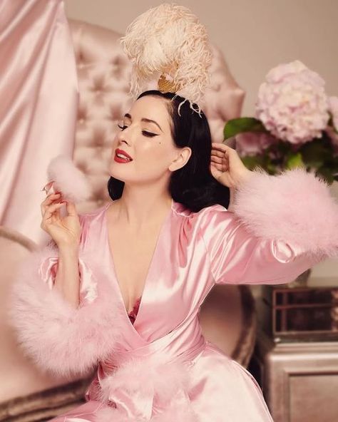 𝑇𝑖𝑔𝑒𝑟 🐅 | 𝐷𝑖𝑡𝑎 𝑉𝑜𝑛 𝑇𝑒𝑒𝑠𝑒 𝑆𝑢𝑝𝑝𝑜𝑟𝑡💄 on Instagram: "Another stunning photo of Dita from her collab with @hood_london! She looks so good. 😌 @ditavonteese 🖤💄✨ 📸: @dedwardsphoto #ditavonteese #burlesque __۞🐯۞__ ᖇᗴᗰᗴᗰᗷᗴᖇ: YOᑌ ᗩᖇᗴ ᗩᒪᒪ ᗷᗴᗩᑌTIᖴᑌᒪ ᗩᑎᗪ ᘜᒪᗩᗰOᑌᖇOᑌՏ Iᑎ YOᑌᖇ Oᗯᑎ ᗯᗩY! ᗷᗴ ՏTᖇOᑎᘜ ᗩᑎᗪ Kᗴᗴᑭ ᘜOIᑎᘜ! ғᴏʟʟᴏᴡ ᴍᴇ ᴀᴛ @ditasmultiverse ғᴏʀ ᴍᴏʀᴇ ᴜᴘᴅᴀᴛᴇs, ғʟᴀsʜʙᴀᴄᴋs ᴀɴᴅ sᴜᴘᴘᴏʀᴛ ᴏɴ ᴀʟʟ ᴛʜɪɴɢs @ditavonteese! 𝑨𝒓𝒆 𝒚𝒐𝒖 𝒂 𝒇𝒂𝒏 𝒐𝒇 𝒁𝒆𝒍𝒊𝒏𝒂 𝑽𝒆𝒈𝒂, 𝑴𝒐𝒕𝒉𝒊𝒄𝒂 𝒂𝒏𝒅 Dita Von Teese Home, Dita Von Teese Burlesque, Dita Von Tease, Zelina Vega, Mardi Gra, Golden Bird, Candy Sweet, How To Dress A Bed, Pin Up Outfits