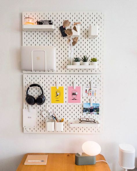 25 Best IKEA Pegboard Ideas and Hacks to DIY Cubicle Organization Ideas, Ikea Pegboard Ideas, Skådis Ikea, Ikea Pegboard, Pegboard Ideas, Ikea Skadis, Ikea Office, Ikea Wall, Pegboard Organization