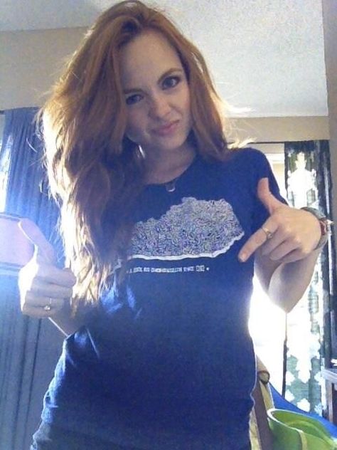 Galadriel Stineman Galadriel Stineman, Ashley Brown, Actresses, T Shirts For Women, Celebrities, Hair, Women's Top