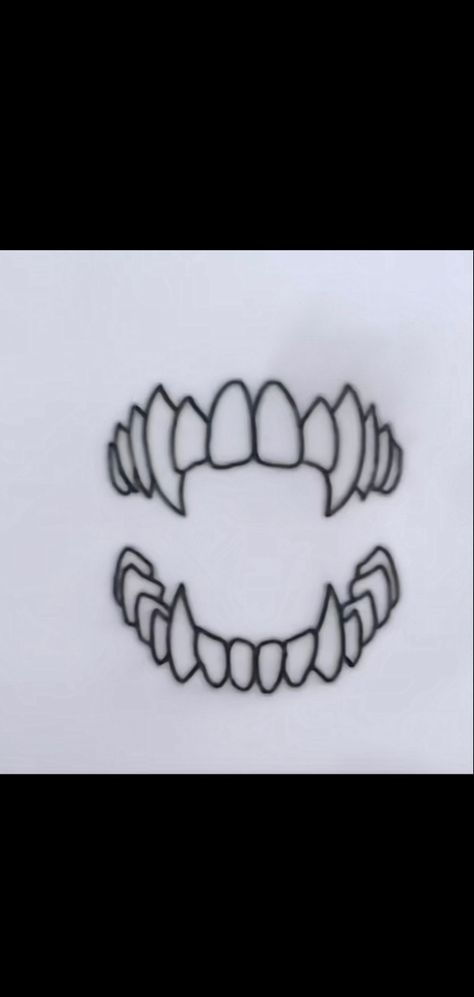 Teeth Around Elbow Tattoo, Knee Tattoo Men Stencil, Fang Knee Tattoo, Vampire Teeth Tattoo Design, Tattoo Of Mouth, Scary Tattoo Outline, Vampire Tattoo Stencil, Emo Tattoo Ideas For Men, Vampire Tooth Tattoo