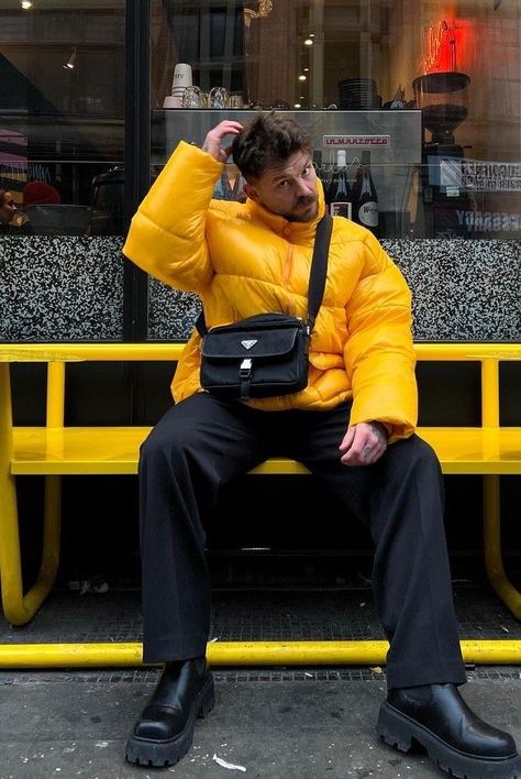 Yellow Puffer Jacket Outfit, Yellow Jacket Outfit, Puffer Jacket Outfit Men, Outer Outfit, Streetwear Outfit Men, Yellow Puffer Jacket, Mens Streetwear Outfits, Puffer Jacket Outfit, Puffer Jacket Men