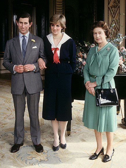 Royal Family Fashion, Queen Elizabeth Photos, Prințesa Diana, Putri Diana, Royal Family Portrait, Diana Williams, Rainha Elizabeth Ii, Princess Diana Fashion, Royal Family England