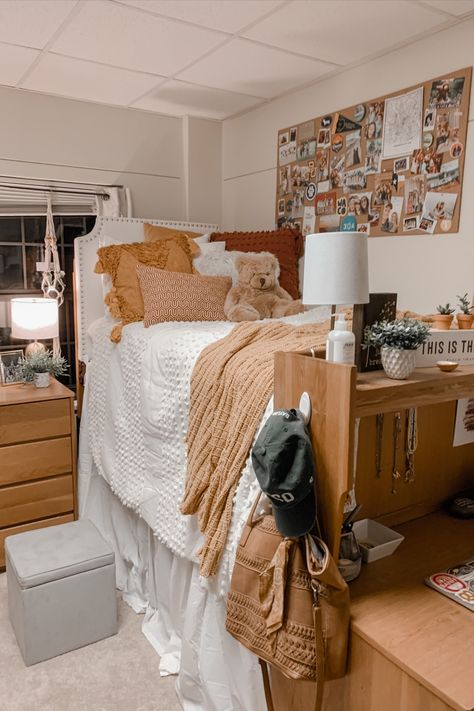 modern farmhouse dorm room ideas farmhouse chic dorm room preppy dorm room decor farmhouse farmhouse style dorm room rustic farmhouse dorm room college dorm room ideas farmhouse