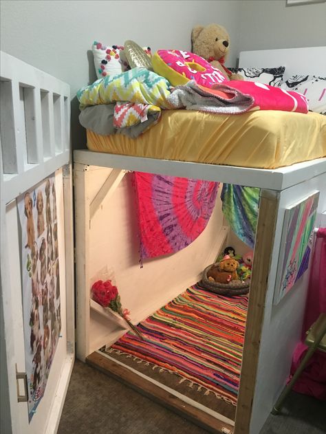 #Awesome #spacesaver #bed with #hideout #hidden #underneath and #desk made for my #10yearold #daughter Emo Room, Girls Loft Bed, Beds For Small Rooms, Diy Loft Bed, Diy Bunk Bed, Birthday Traditions, Future Room, Rabbit Cage, Cute Bedroom Ideas