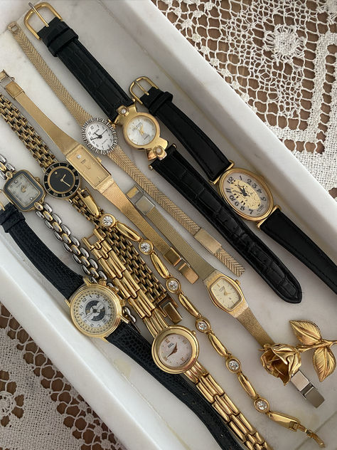 SMVBoutique Vintage Ladies Watches Vintage Women Watch, Girly Outfits Korean, Watch Collection Women, Vintage Watch Aesthetic, Korean Casual Outfits Summer, Outfit Inspo Korean, Watches Aesthetic, Vintage Saat, Aesthetic Watches