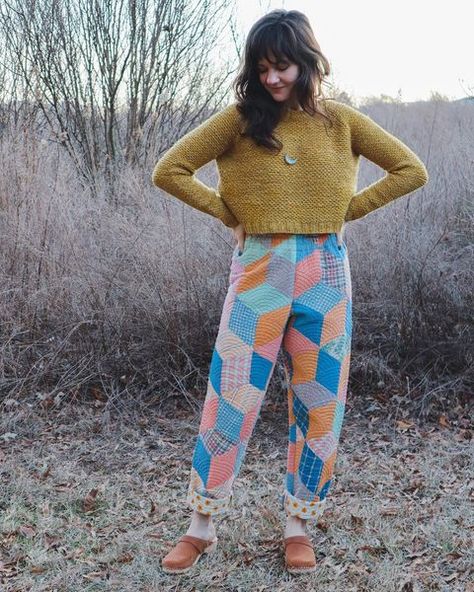 Meredith | I have reached my final form, wearing quilted pants and a hand knit sweater. My mom made me these pants using vintage orphan blocks that... | Instagram Quilt Pants, Quilted Pants, Quilted Sweater, Chic Dressing, Hand Knit Sweater, Square Pants, Hand Knitted Sweaters, Pattern Mixing, Clothing Ideas