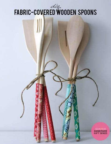 Handmade Gift Series - fabric covered spoons from alice & lois www.aliceandlois.com Diy Gifts Cheap, Spoon Crafts, Easy Diy Christmas Gifts, Spoon Gifts, Handmade Holiday Gifts, Diy Gifts For Him, Navidad Diy, Easy Diy Gifts, Easy Christmas Diy