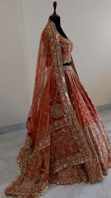 𝙿𝙸𝚃𝙰𝙼𝙱𝙰𝚁𝙰 on Instagram: "Specially customised Bridal joda in Burnt orange in pure raw silk 🧡" Orange Indian Bridal Lehenga, Burnt Orange Wedding Lehnga, Burnt Orange Bride Dress, Burnt Orange Bridal Lehenga, Burnt Orange Lengha, Rust Orange Bridal Lehenga, Orange Lehenga Bridal, Punjabi Wedding Lengha, Punjabi Bridal Lengha