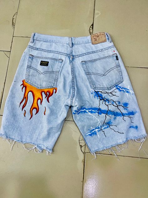 Designs On Jorts, Custom Jeans Men, Jeans Painting Ideas, Custom Jorts, Custom Jeans Diy, Denim Diy Clothes, Custom Jean, Jeans Custom, Painted Clothes Diy