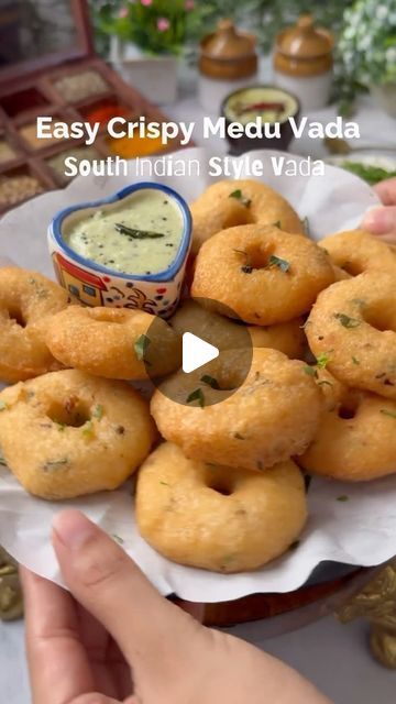 Foodie Gujarati on Instagram: "Easy Crispy Medu Vada | South Indian Style Medu Vada . Ingredients  Urad Dal - 1 cup Curry Leaves - 1 tbsp Green Chilies - 1 tbsp Cumin Seeds - 1 tsp Salt - 1 tsp Asafoetida - 1   #yummy #yum #healthy #foodporn #food #Monsoon #foodblogger #food #foodie #healthyfood #foodpics #yumm #yummy #delicious #cooking #trending #viralreels #viral #foodlover #instafood #foodism #yummyfood #yummyyummy #réel #lunchbox #breakfast #reelsinstagram #reelindia #yummylicious" Mendu Wada Recipe, Medu Vada Recipe, Medu Vada, Vada Recipe, South Indian Style, Urad Dal, Healthy Breakfast Recipes Easy, Cumin Seeds, Indian Snacks