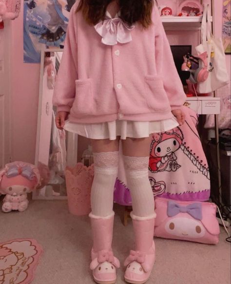 My Melody Outfit, Kawaii Outfit Ideas, Kawaii Outfit, Kitty Clothes, 일본 패션, Hello Kitty Clothes, Kawaii Fashion Outfits, Outfit Jeans, Grunge Goth