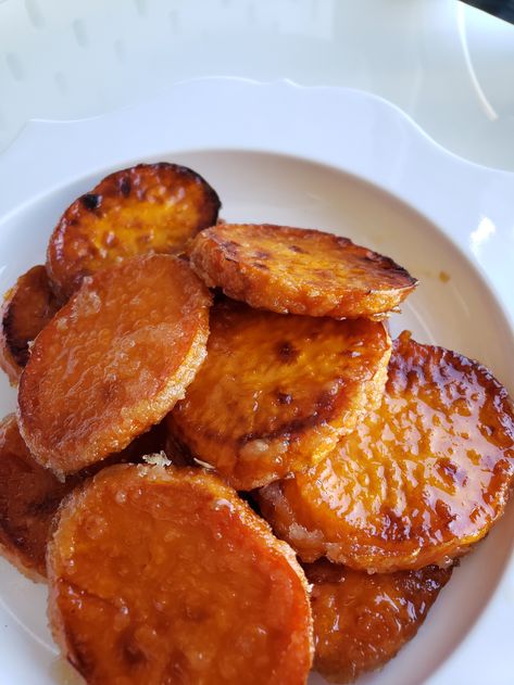 Pan Fried Sweet Potatoes, Fried Sweet Potatoes, Sweet Potato Snacks, Sweet Potato Patties, Boiling Sweet Potatoes, Sweet Potato Recipes Fries, Sweet Potatoes Recipe, Yams Recipe, Sweet Potato Skillet