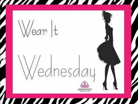 Wear it Wednesday! Wednesday Christmas, Wear It Wednesday, Paparazzi Quotes, Paparazzi Display, Guest Posting Sites, Paparazzi Jewelry Images, Paparazzi Consultant, Cute Christmas Outfits, Paparazzi Photos