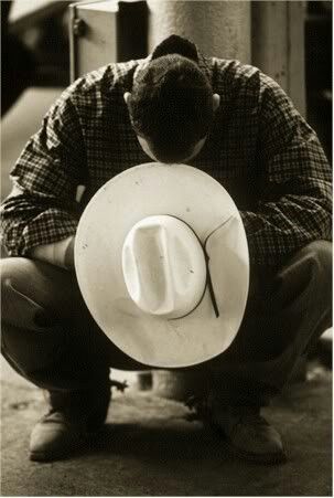 Yes! A man that prays! Cowboy Prayer Cowboy Prayer, Cowboy Wisdom, Cowboy Aesthetic, Pray For America, Texas Country, Daily Prayers, Country Men, Senior Photoshoot, Cowgirl Style