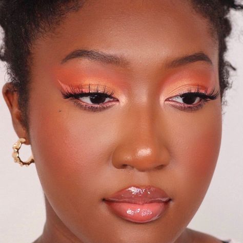 Peachy Makeup Look On Dark Skin, Peach Makeup Look On Black Women, Soft Coral Aesthetic, Orange Soft Glam Makeup Black Women, Peach Coral Makeup Look, Orange Blush Black Women, Peach Fuzz Makeup, Coral Eyeshadow Looks, Orange Blush Makeup