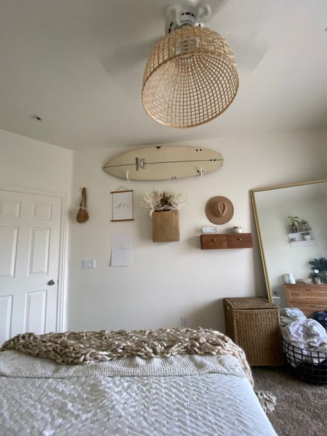 Beachy Western Bedroom, Country Beach Bedroom, Beachy Small Bedroom, Surfer Cowgirl Room, Seashell Bedroom Decor, Coastal Cowgirl Aesthetic Decor, Coastal Cowgirl Aesthetic Living Room, Coastal Cowboy Room Decor, Coastal Cowboy Apartment