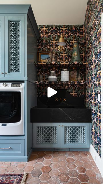 Maven Design Co. on Instagram: "We wouldn’t mind doing laundry here. Still obsessed with the details on the cabinets and the wallpaper here. 

Builder: @buildwithdavies 
Principle Designer: @jbdesignatelier 
Assistant Designer: @designwithmaven 
Featured in: Maple Lakes @uvparade 2022

#designwithmaven #laundryroom #craftroom #wallpaper #moodymonday #moodygrams #housetour #interiordesign #interiordesigner" Paradise, Wallpaper In Laundry, Wallpaper In Laundry Room, Laundry Wallpaper, Doing Laundry, The Wallpaper, House Tours, Laundry Room, Craft Room