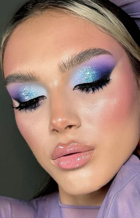 Purple Blue Eyeshadow Looks, Makeup For Pink Hair, Purple And Blue Eyeshadow Looks, Blue And Purple Eyeshadow Looks, Periwinkle Makeup, Amethyst Makeup, Extravagant Makeup Looks, Purple And Blue Eyeshadow, Blue And Purple Makeup