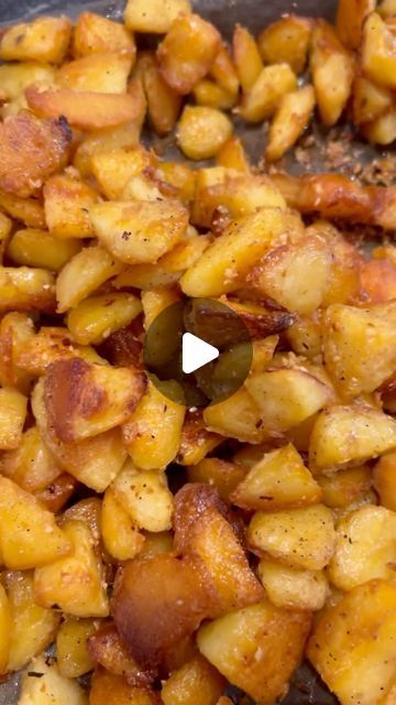 Lauren Bower on Instagram: "Crunchy Garlic Potatoes are the best potato I’ve ever eaten. They are ridiculously crunchy and get baked instead of fried BUT they taste fried. Recipe is up now! 

#potatorecipes #crispypotatoes #sidedish #sidedishes #recipeideas #cookingvideos" Ways To Make Potatoes Side Dishes, Potatoes Ideas, Oven Fried Potatoes, Crunchy Garlic, Fried Potatoes Recipe, Potato Fry, Potatoe Salad, Oven Baked Chicken Parmesan, Fried Potato